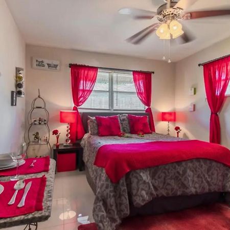 Sherry'S Place Home & Apartments Dania Beach Exterior photo